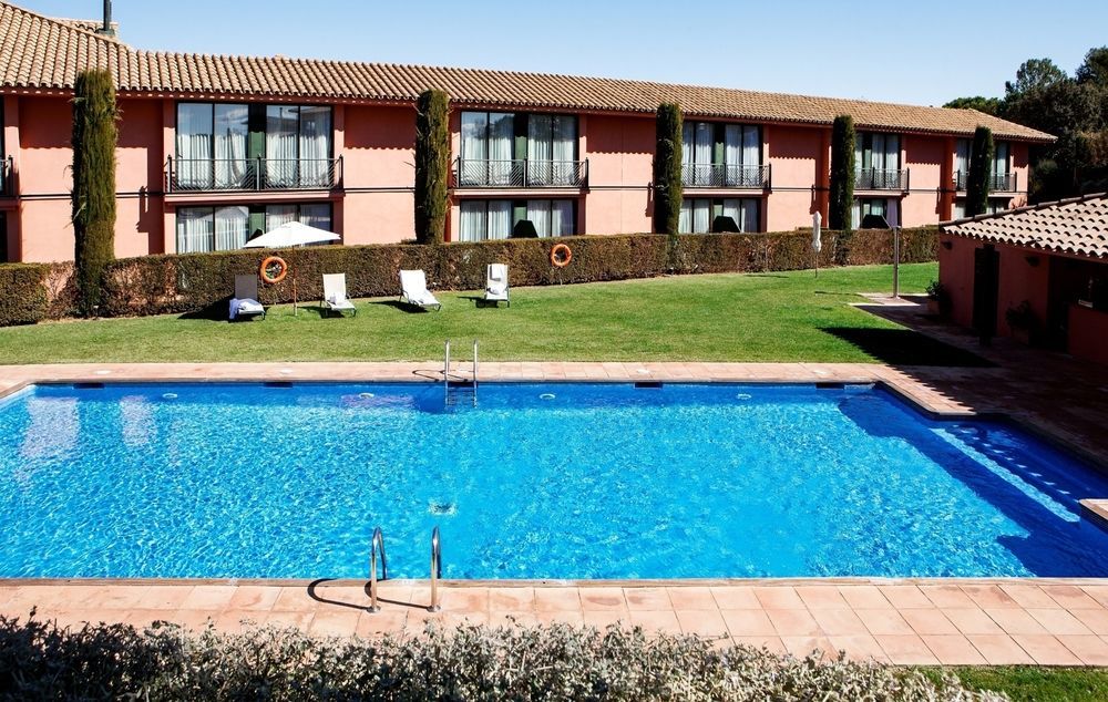 Hotel Torremirona Golf & Spa Навата Екстериор снимка